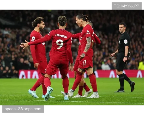 从“控球”到“效率”:数据解读英超中下游球队三月集体转向5-3-2防反的趋势 从“控球”到“效率”:数据解读英超中下游球队三月集体转向5-3-2防反的趋势