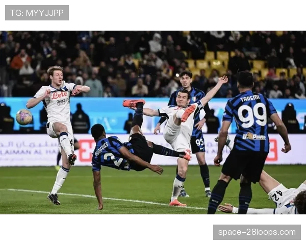 球员专访:国米前锋图拉姆谈论他与邓弗里斯在右路的默契如何形成 球员专访:国米前锋图拉姆谈论他与邓弗里斯在右路的默契如何形成